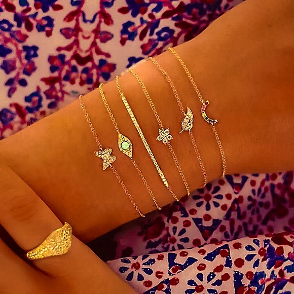 Jewelry - ⚜️[𝟯/$𝟮𝟴]⚜️6 Layered Colorful Bracelet NEW